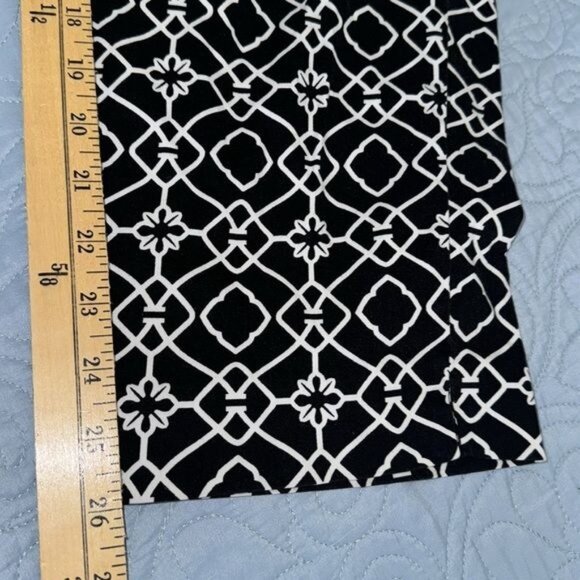 Charter Club Classic Fit Black & White Geometric Print Pants Size 16 - Picture 7 of 7
